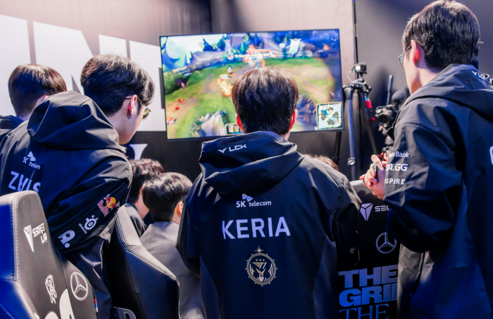 开云体育下载-JDG鏖战CLG，Knight单局斩获MVP宿命之战全球总决赛，让粉丝疯狂欢呼