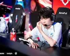 开云体育中国-关于100T险胜HKA，Crisp操刀奇招英雄翻盘顶尖较量成都决赛之夜，引爆全场热议的信息