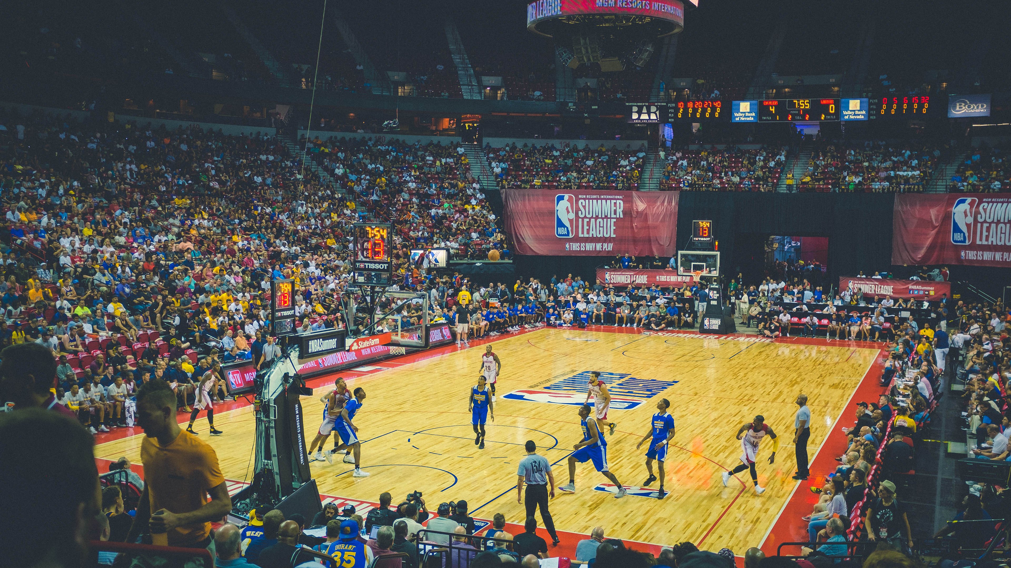 爵士血战快船，德罗赞用一记绝杀，让洛杉矶的夜晚拒绝冰冷的算法