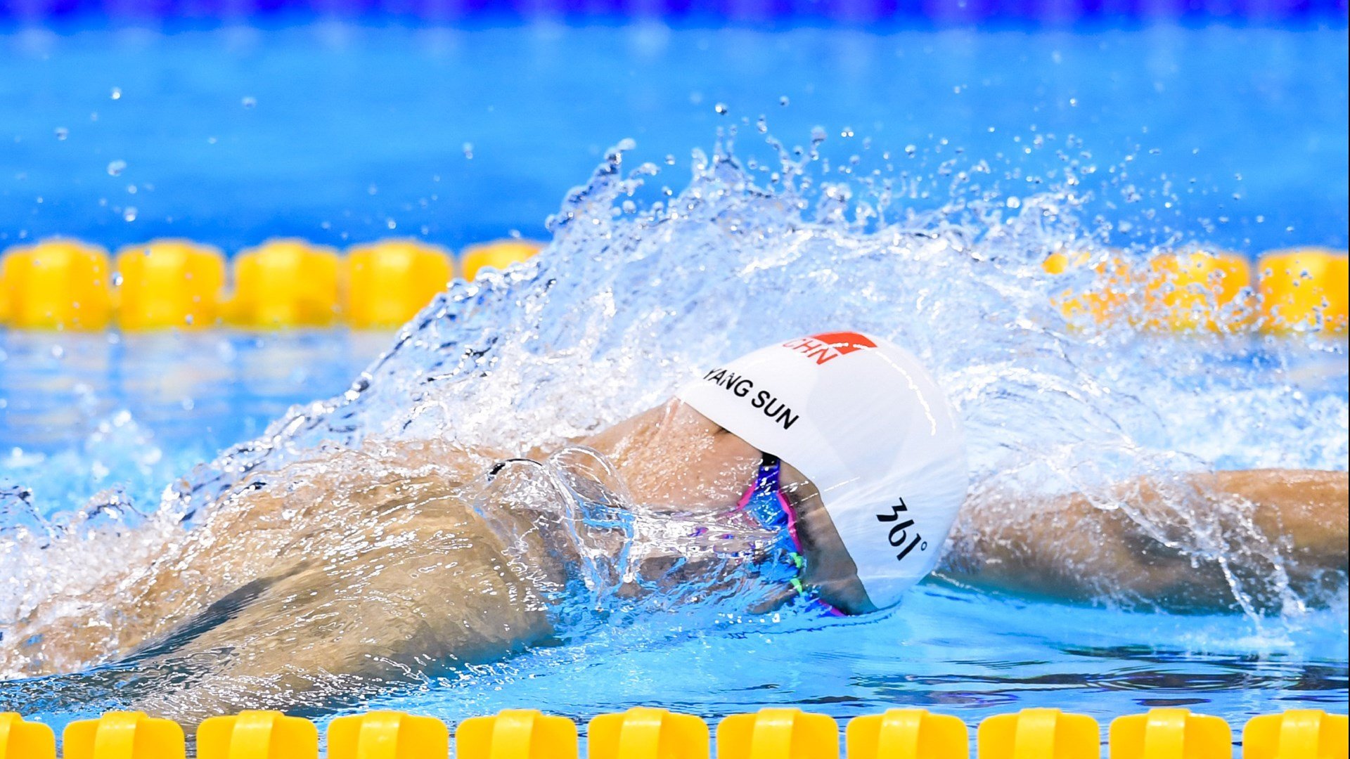 草根逆袭！乌克兰铁军的启示与劳塔罗的英超接管时刻，足球世界的秩序正在被谁改写？